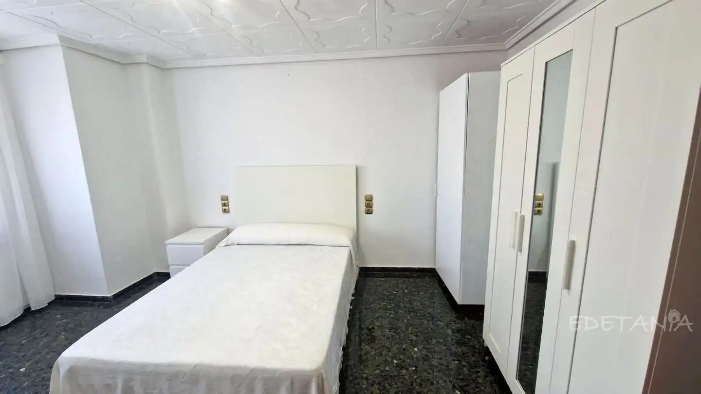 Bedroom of Flat for rent in Alfara del Patriarca  with Furnished