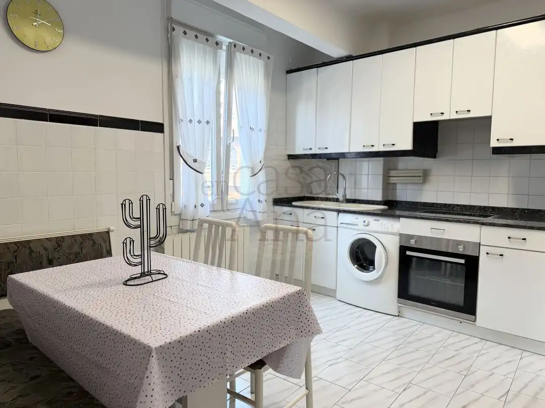 Küche von Wohnung zum Verkauf in Bilbao  mit Heizung und Balkon