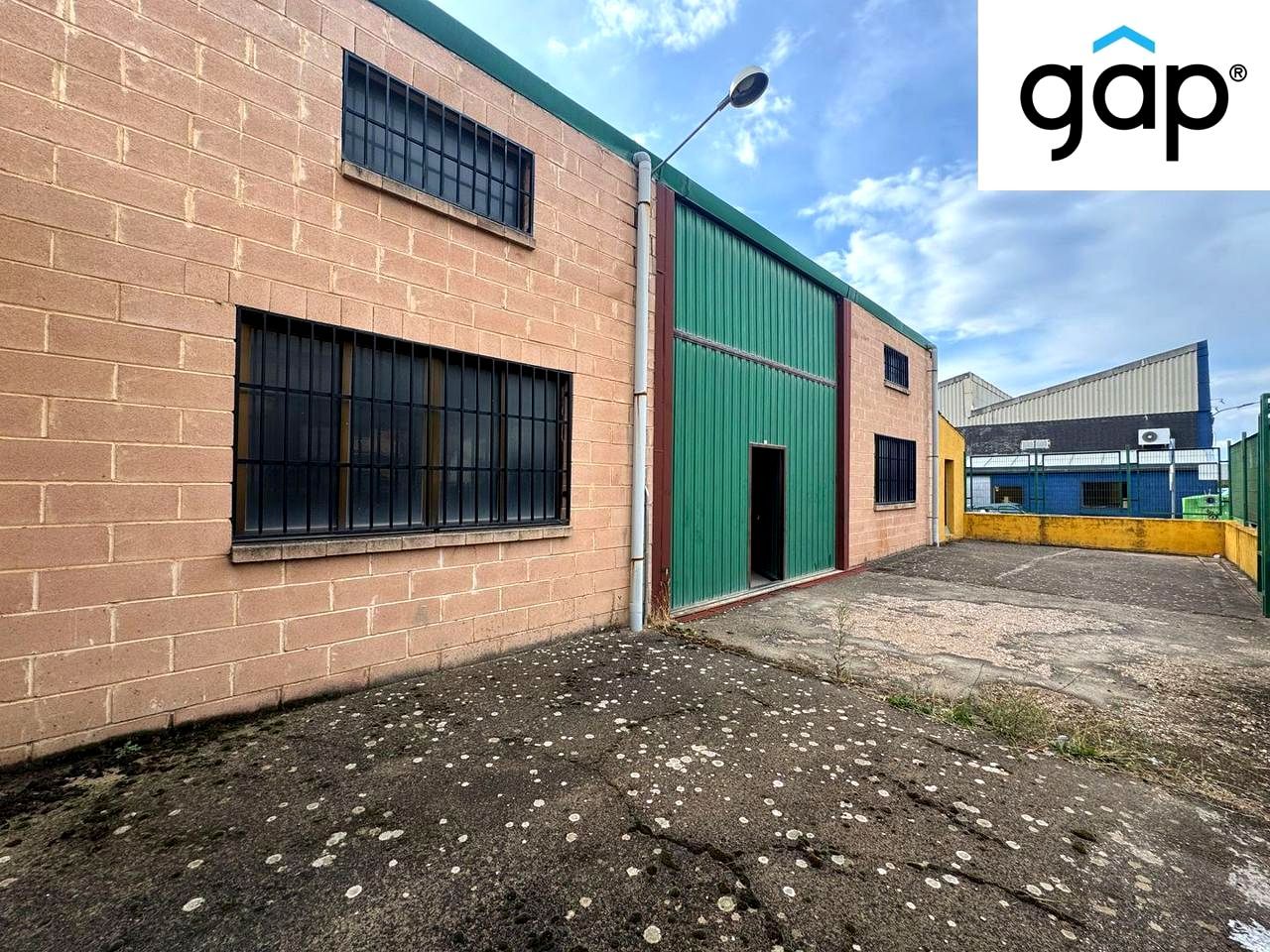 Exterior view of Industrial buildings for sale in Cuenca Capital