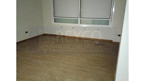 Foto 3 de Edifici en venda a Calle Paz, Arrúbal, La Rioja