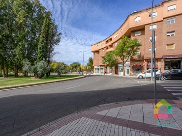 Locale commerciale in vendita a Avenida Europa - San Antón