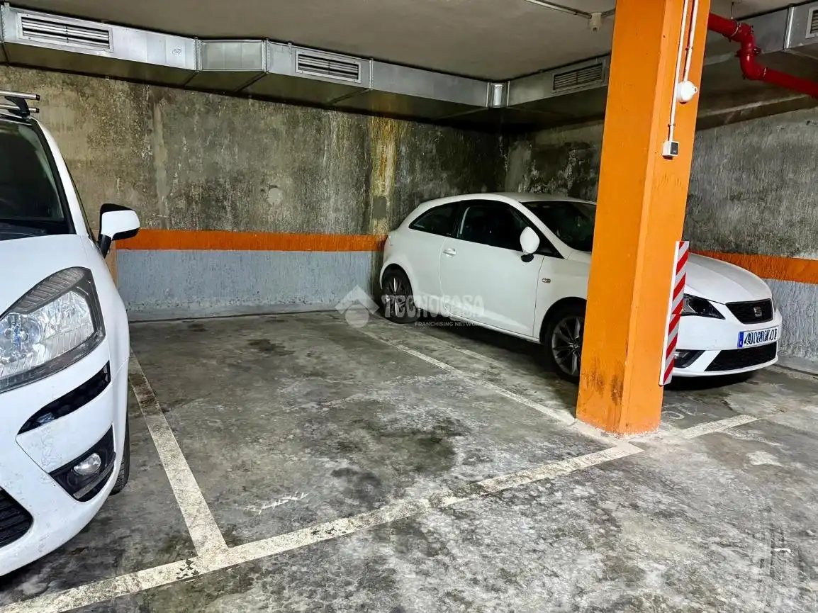 Aparcament de Garatge en venda en L'Hospitalet de Llobregat