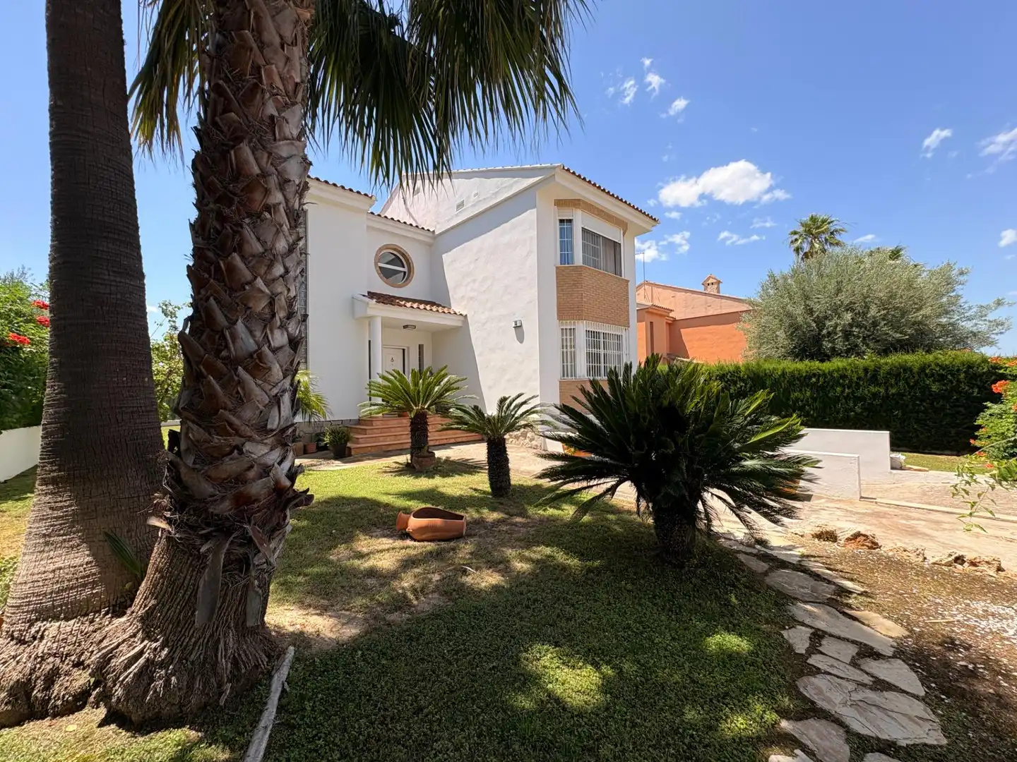 Vista exterior de Casa o xalet en venda en L'Eliana amb Aire condicionat i Calefacció