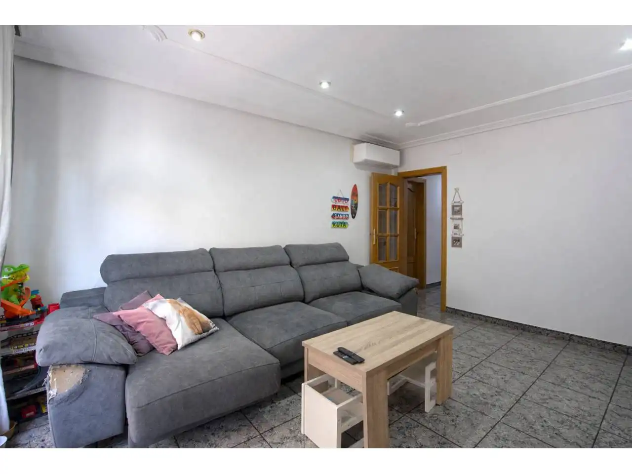 Living room of Flat for sale in La Llagosta  with Air Conditioner and Balcony