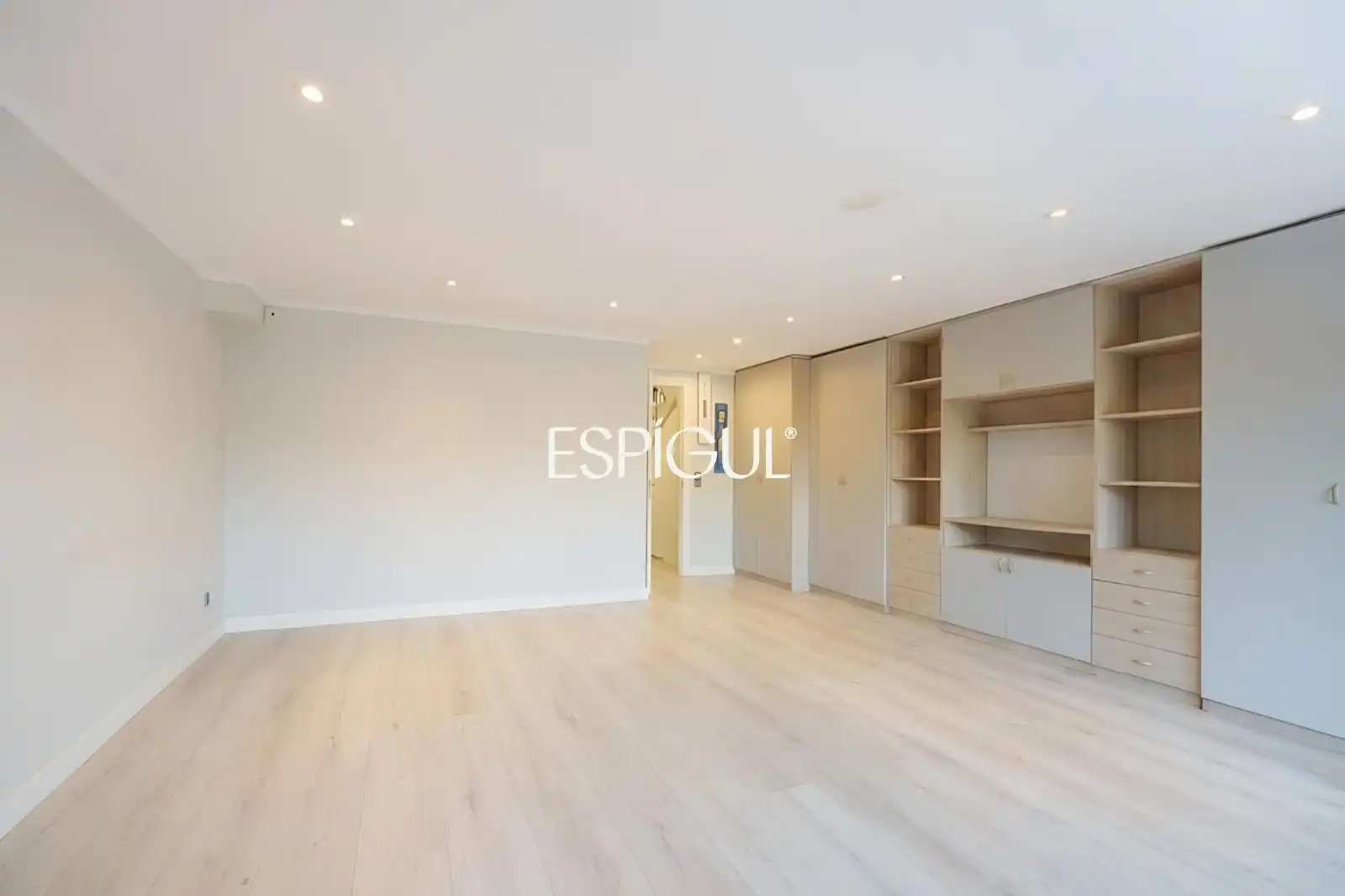 Habitación de Casa adosada en venta en Sant Cugat del Vallès con Aire acondicionado, Calefacción y Terraza