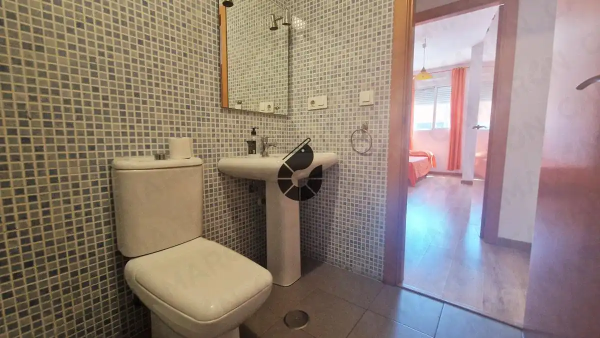Baño de Piso en venta en Coria del Río con Jardín privado, Trastero y Piscina