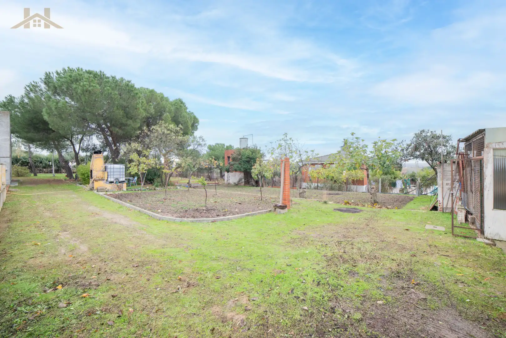 Country homes for sale in Carranque  with Private garden and Swimming Pool