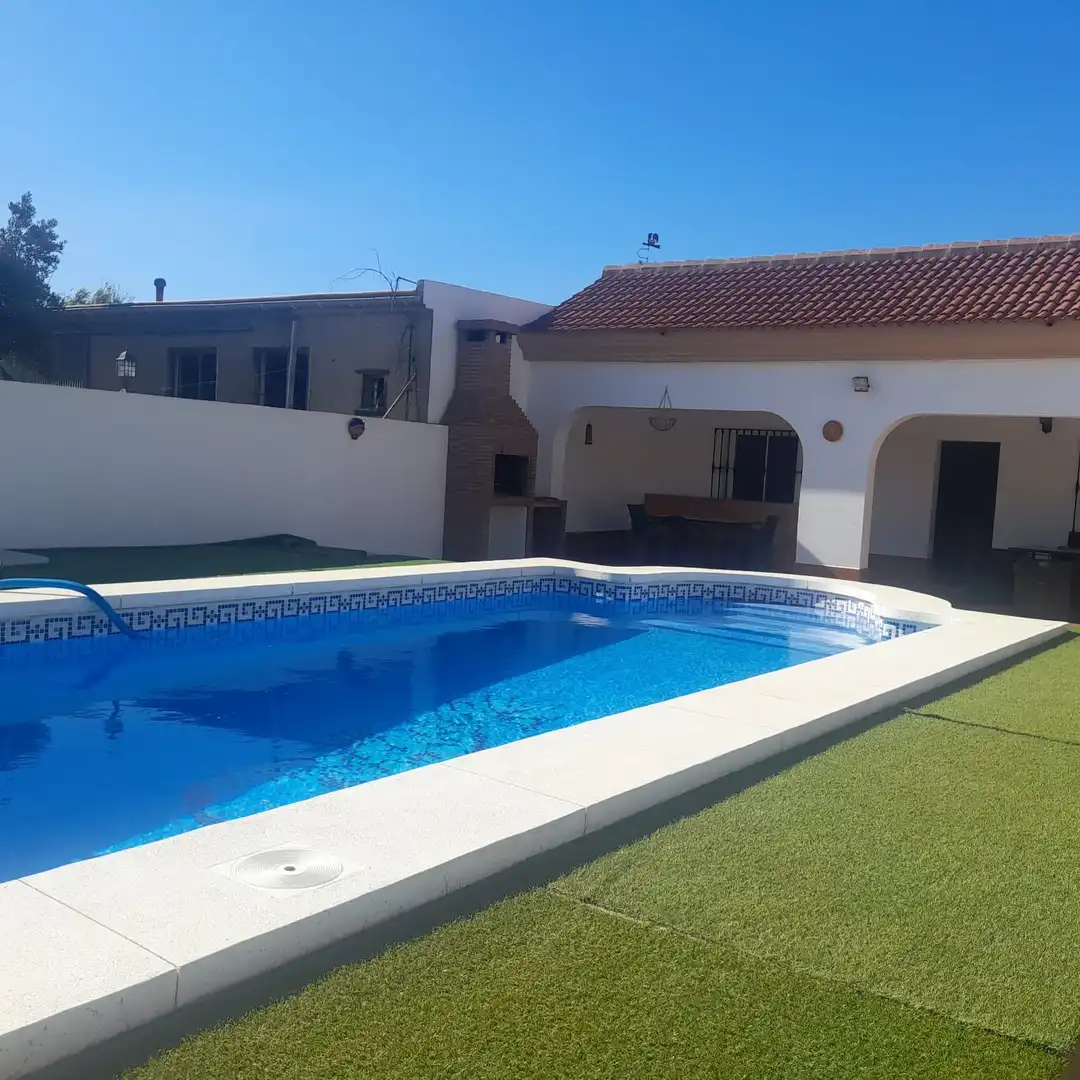 Piscina de Casa o xalet de lloguer en Algeciras amb Terrassa, Traster i Piscina