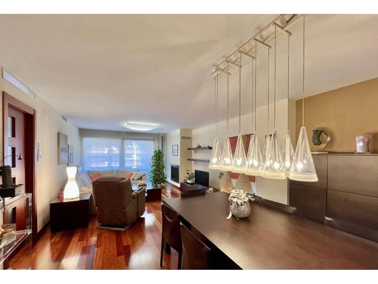 Dining room of Flat for sale in Manresa  with Air Conditioner, Heating and Parquet flooring