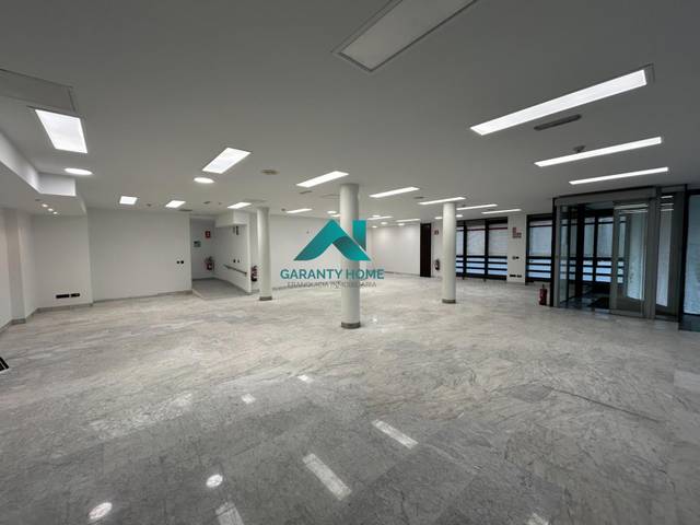 Local comercial en Alquiler en Calle Calle de Lorenzo Bosquet en Valleaguado - La Cañada