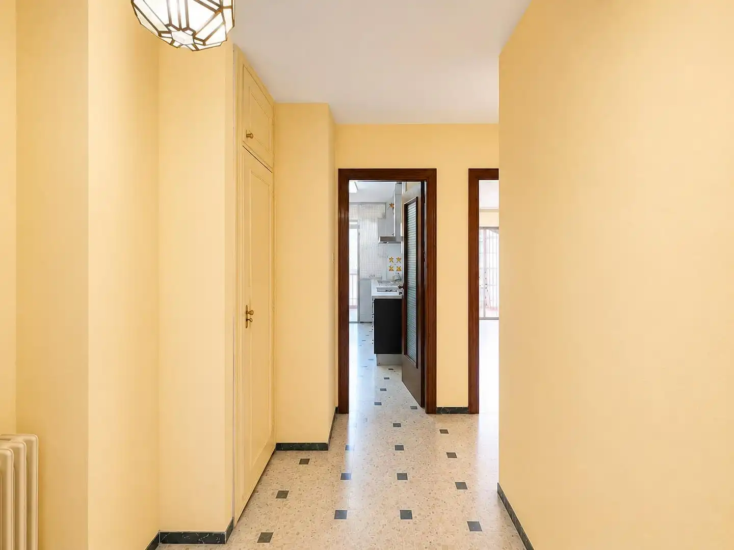 Piso en venta en Granada con Calefacción y Terraza