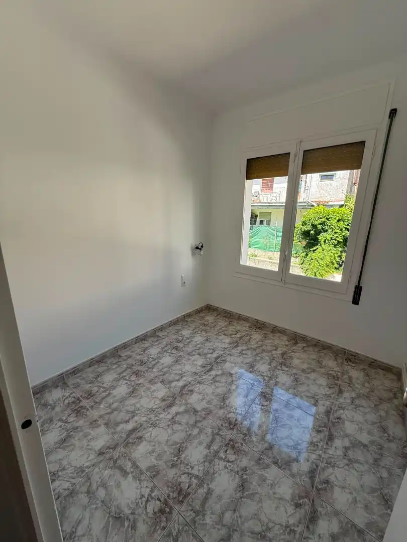 Habitación de Casa adosada en venta en Torelló con Calefacción, Terraza y Balcón