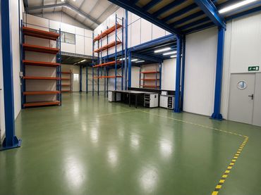 Industrial building for sale in Artesanos