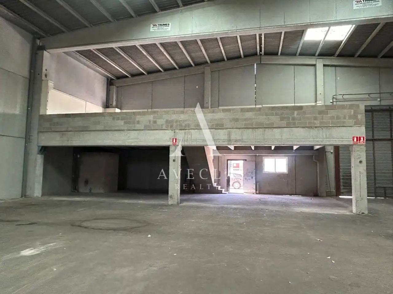 Nave industrial de alquiler en Sant Esteve Sesrovires