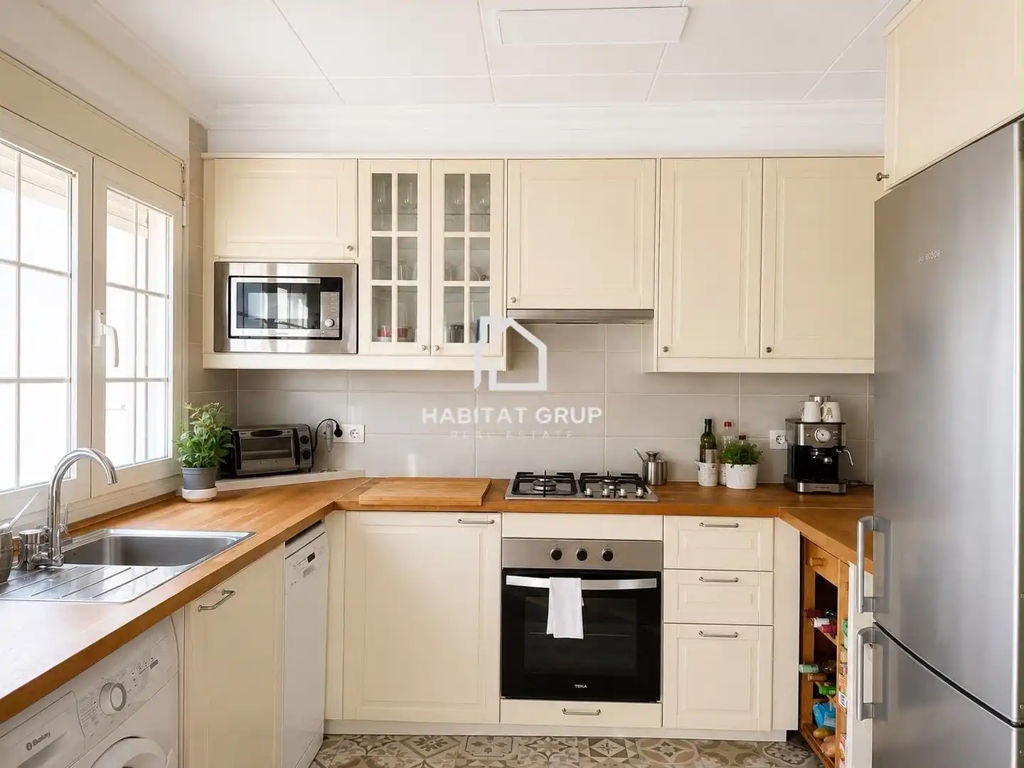 Kitchen of Flat for sale in Es Castell  with Air Conditioner and Terrace