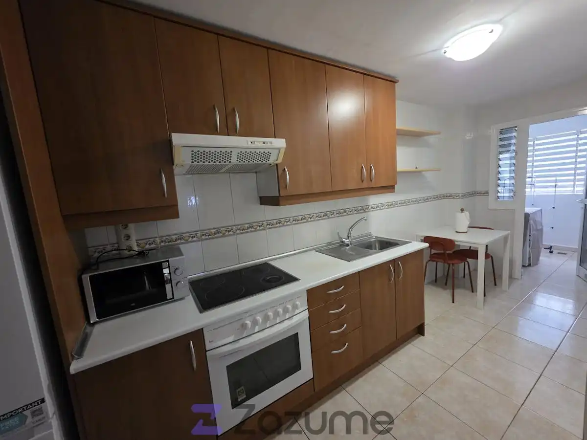 Cocina de Piso de alquiler en Santa Cruz de Tenerife con Terraza, Horno y Lavadora
