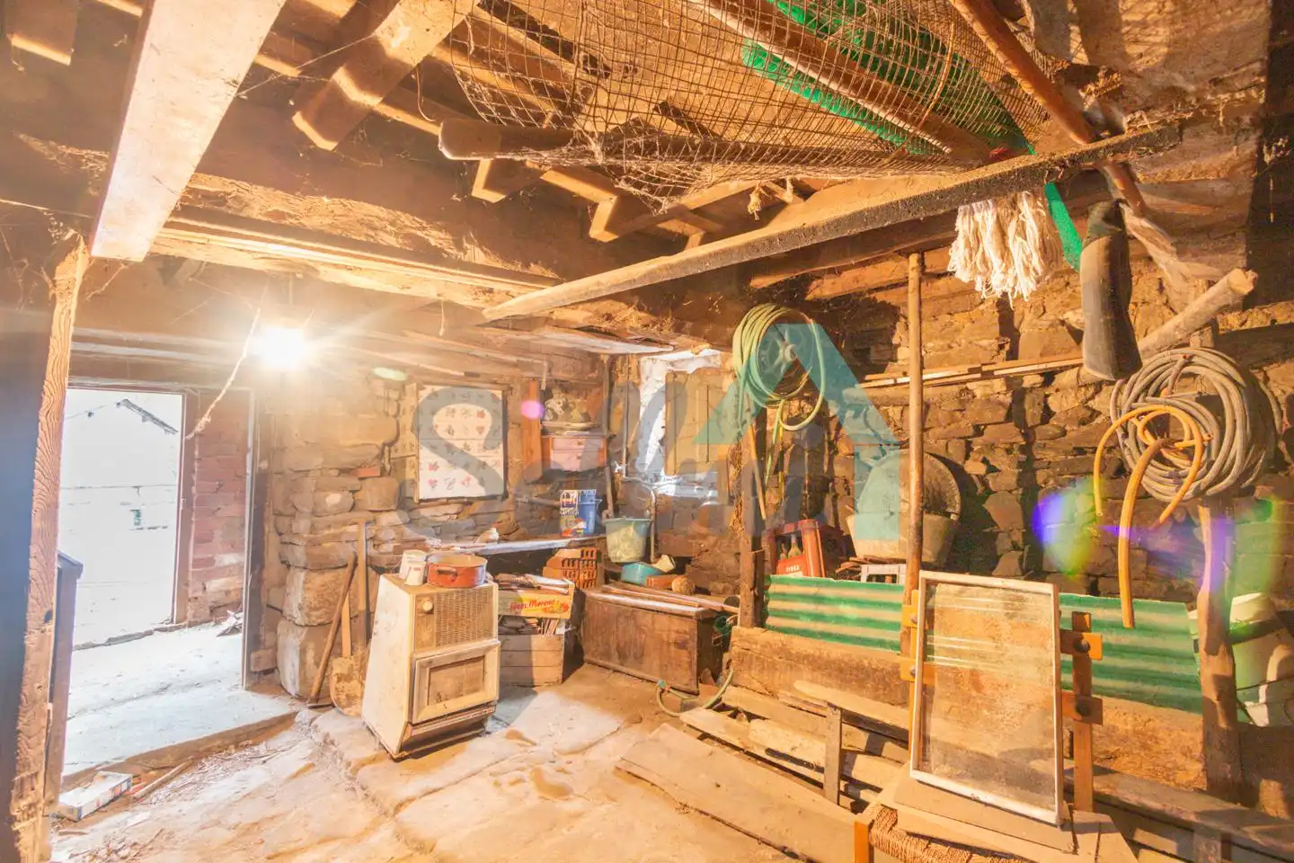 Casa adosada en venta en Quirós con Calefacción y Trastero