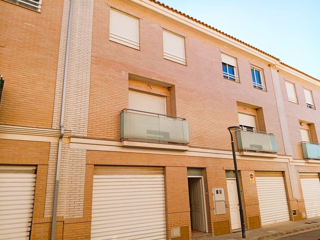 Exterior view of Single-family semi-detached for sale in Casinos  with Terrace, Storage room and Balcony
