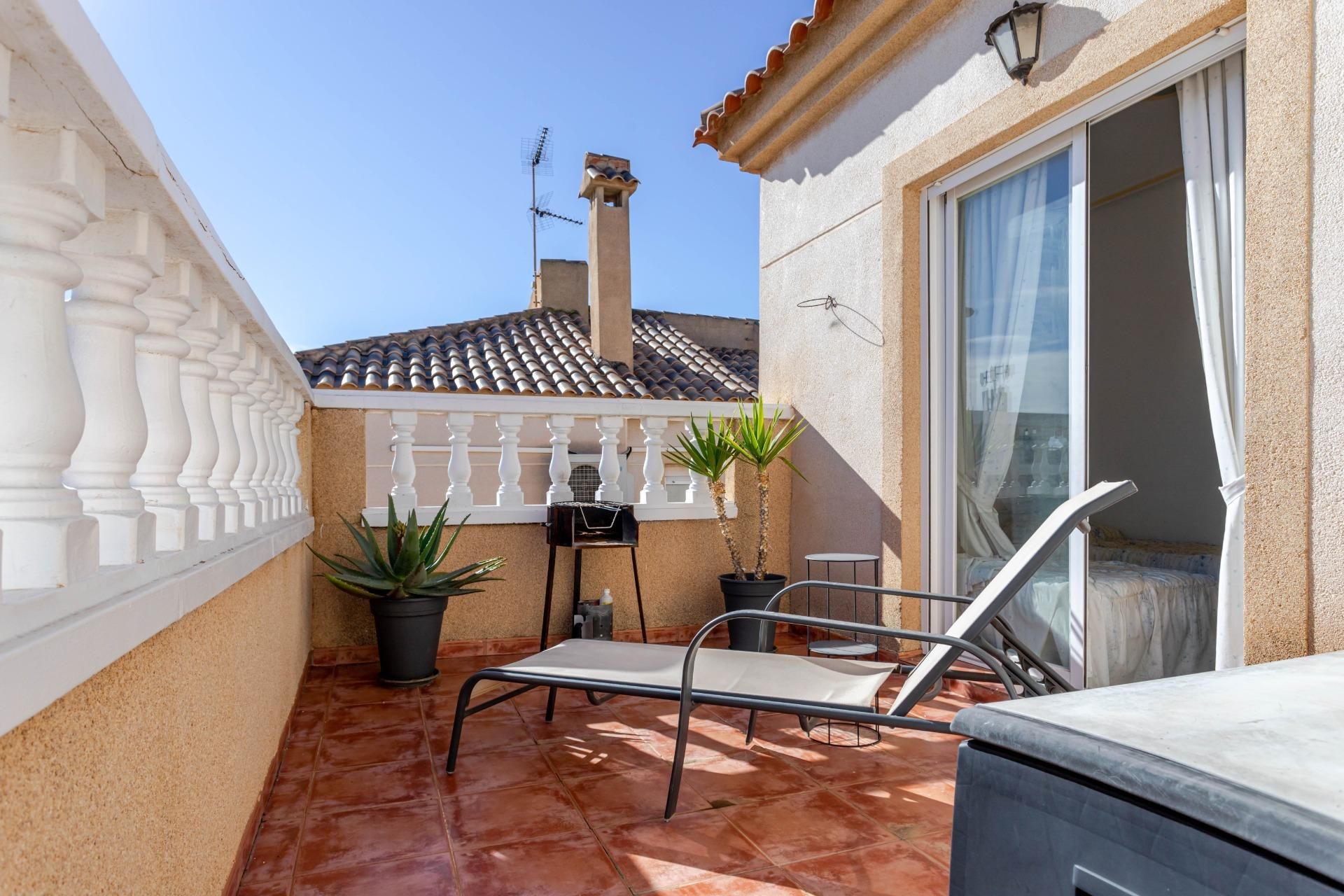 Terrace of House or chalet for sale in Torrevieja  with Air Conditioner, Heating and Terrace