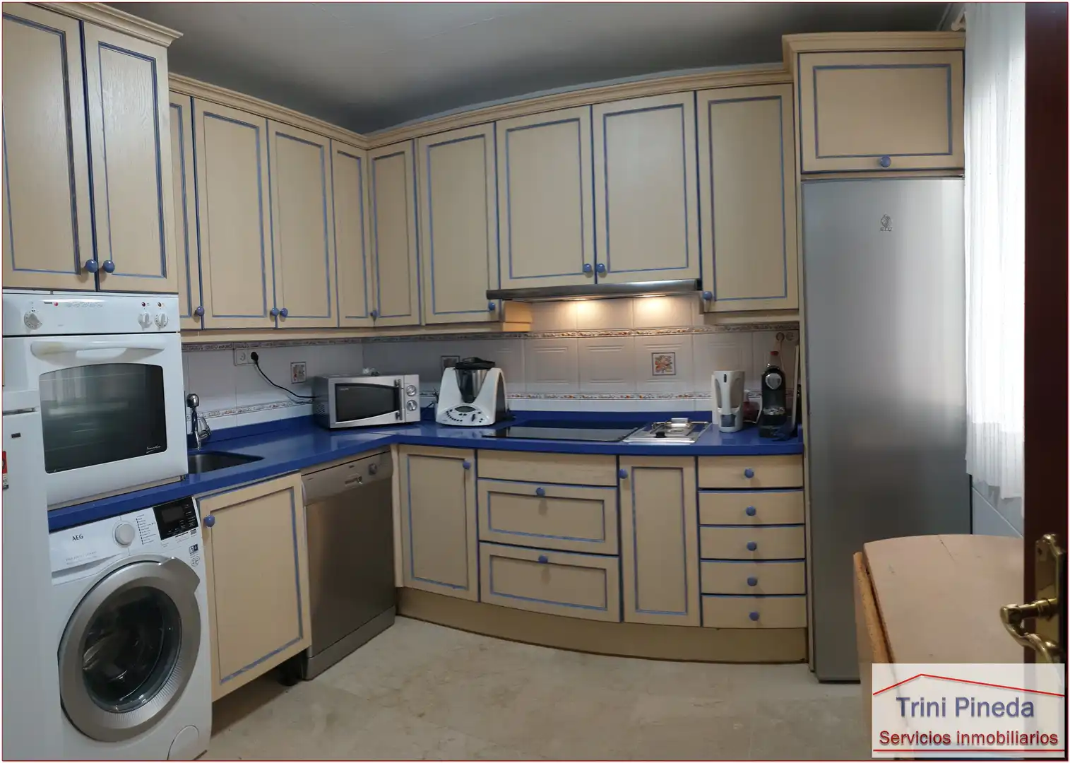 Cocina de Piso en venta en Sevilla con Aire acondicionado, Calefacción y Horno