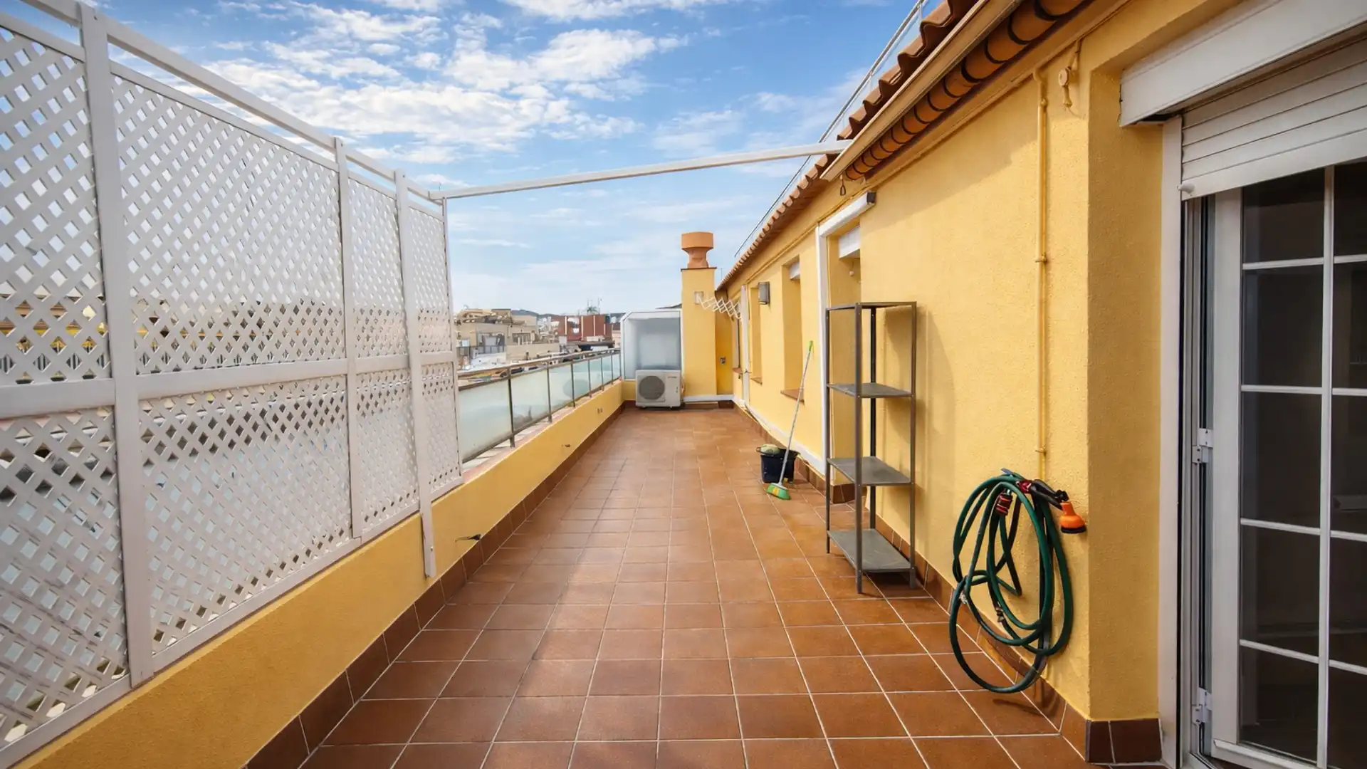 Àtic de lloguer a Carrer del 8 de Març, La Plana