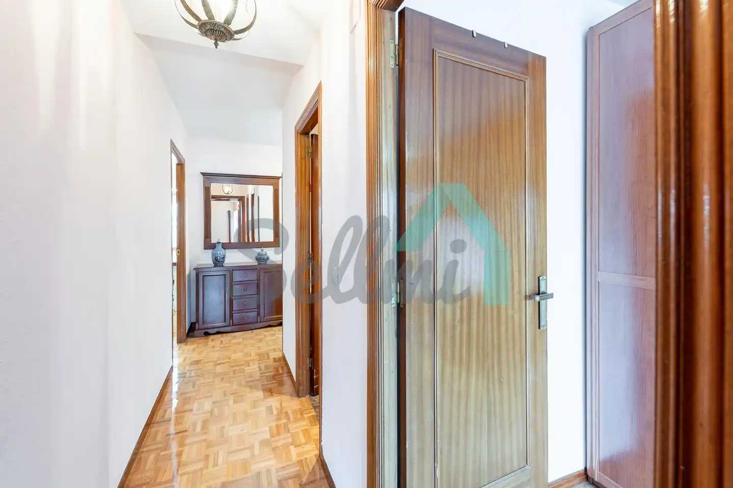 Piso de alquiler en Oviedo  con Calefacción, Parquet y Amueblado