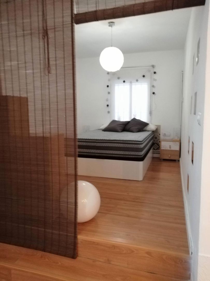 Bedroom of Flat for sale in Paterna  with Parquet flooring, Furnished and Oven