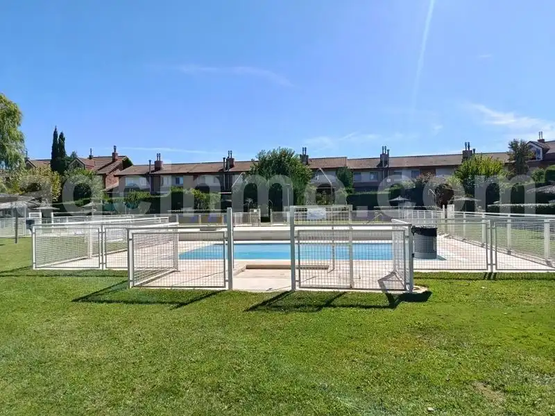 Piscina de Casa o chalet en venta en Simancas, Valladolid