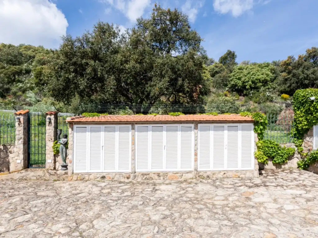 Jardín de Casa o chalet en venta en Espinoso del Rey con Terraza, Piscina y Amueblado