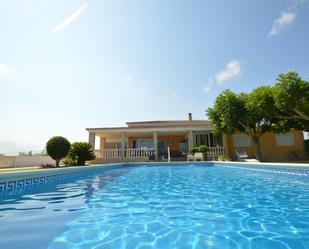 Swimming pool of House or chalet for sale in Vinaròs  with Air Conditioner, Terrace and Swimming Pool