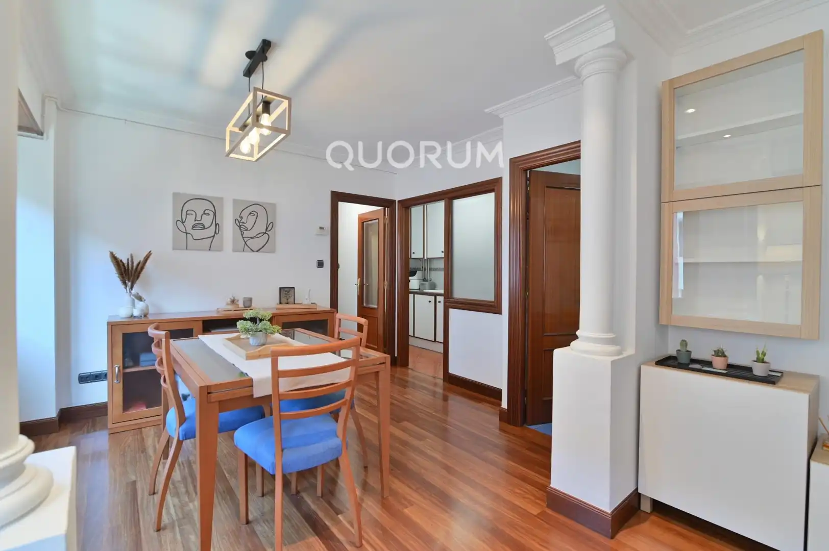 Menjador de Pis en venda en Bilbao  amb Calefacció