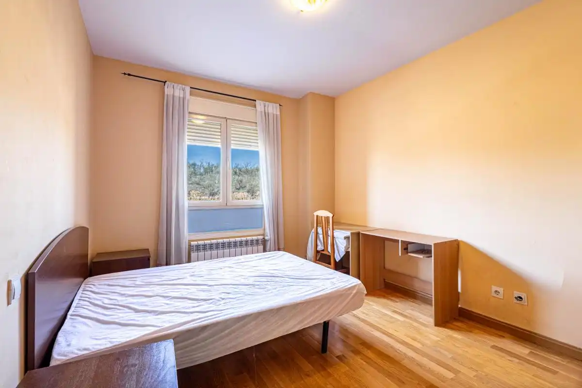 Bedroom of Flat for sale in Toledo  with Heating, Private garden and Swimming Pool