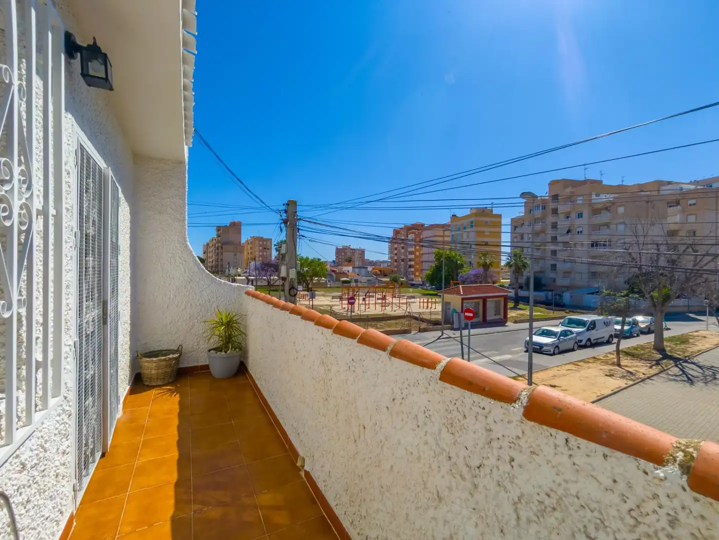 Vista exterior de Casa o chalet en venta en Torrevieja con Aire acondicionado, Jardín privado y Amueblado
