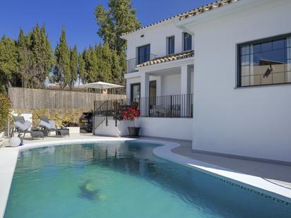 Swimming pool of House or chalet for sale in Marbella  with Air Conditioner, Private garden and Terrace