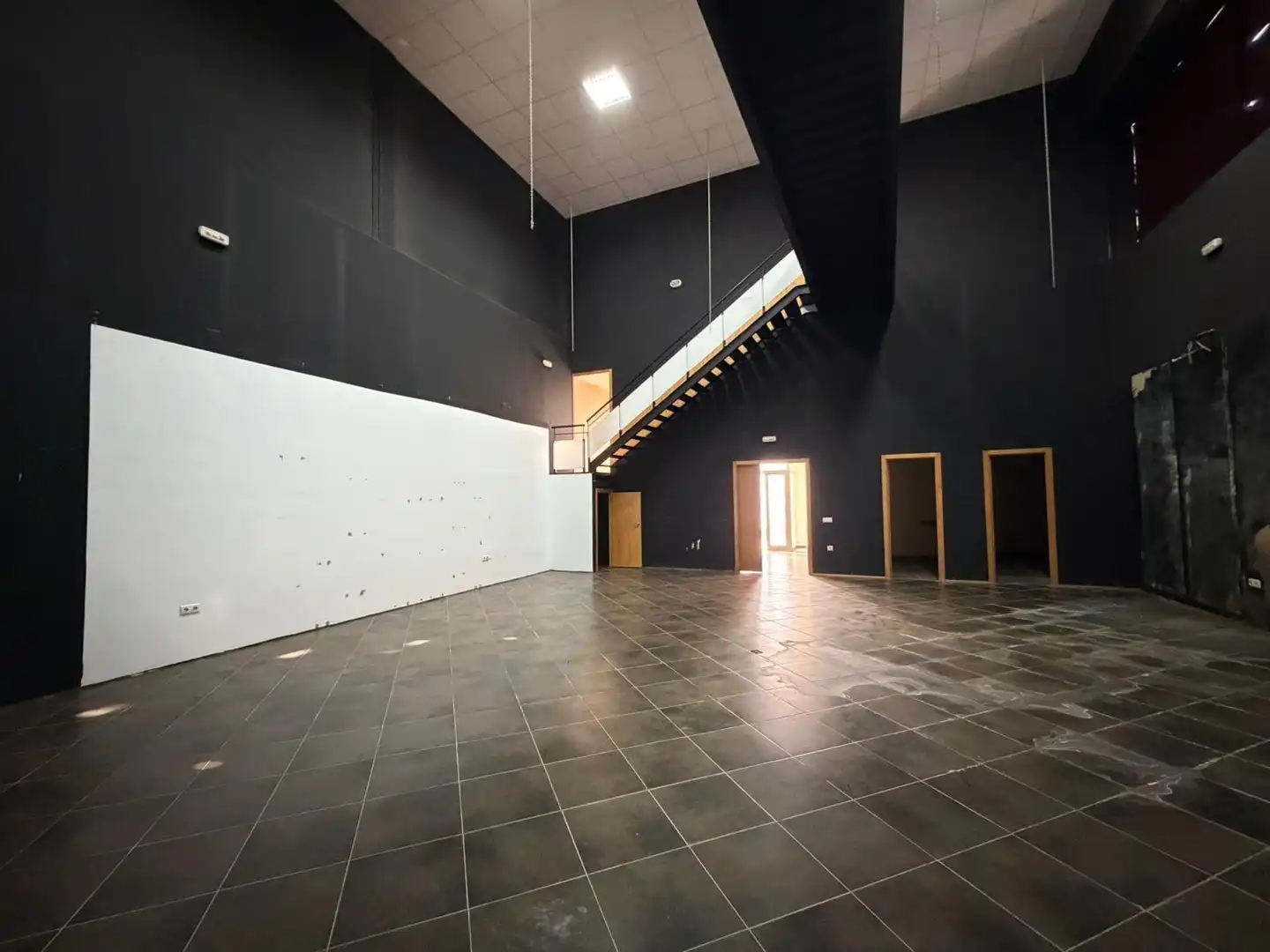 Nave industrielle à vendre à Los Franceses – La Vega