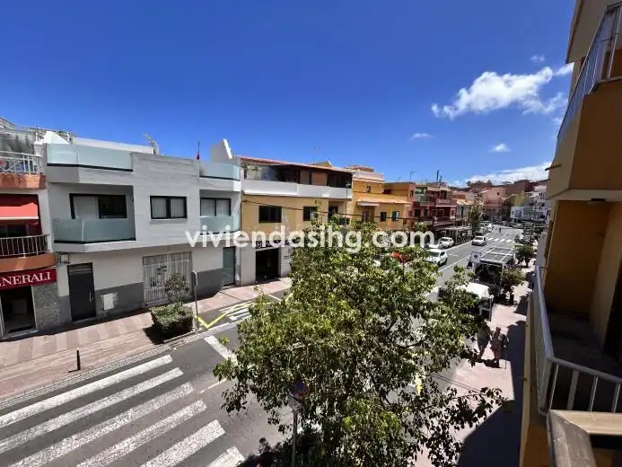 Vista exterior de Piso en venta en Los Realejos con Amueblado y Balcón