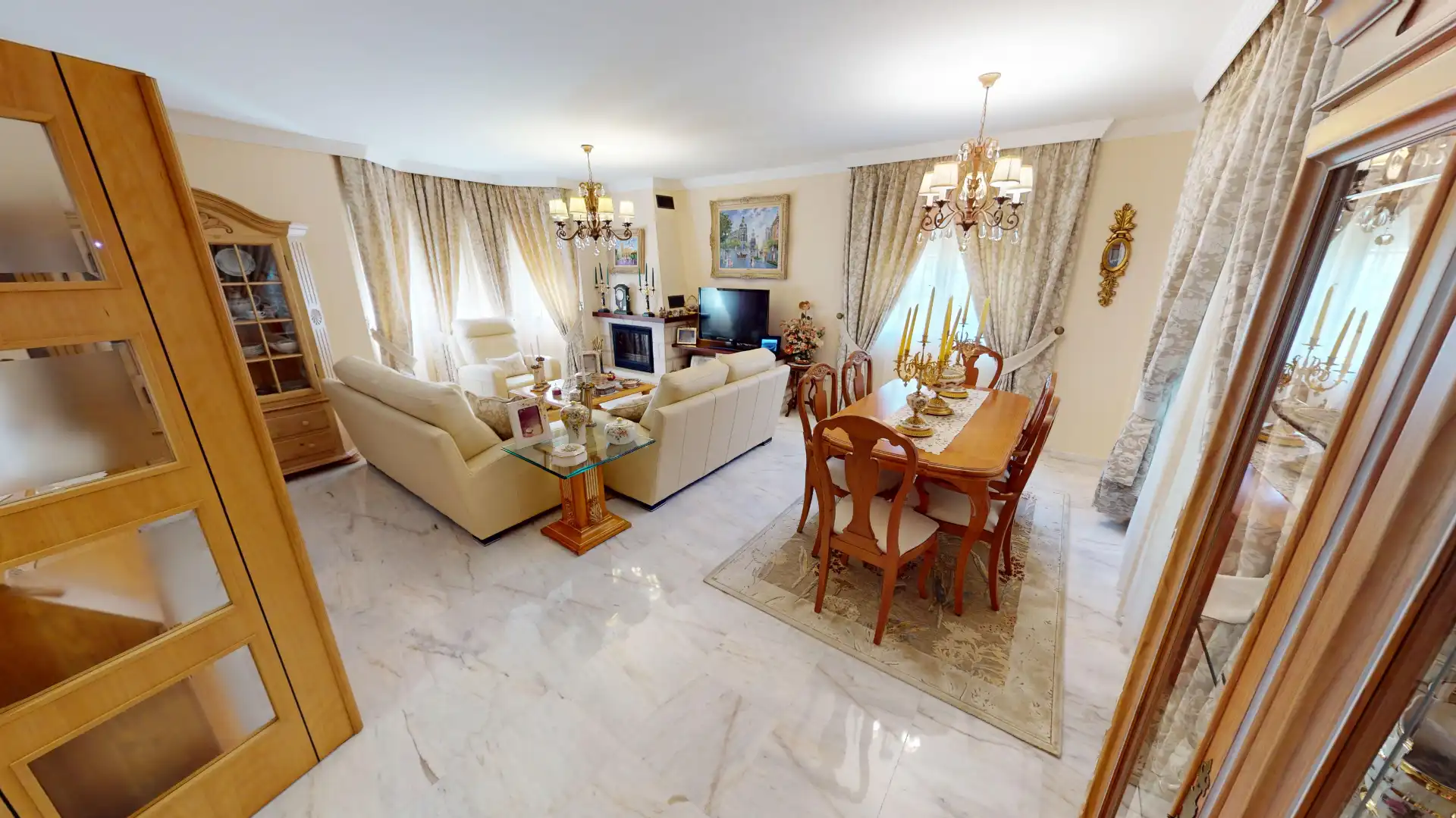 Sala de estar de Casa o chalet en venta en Torremolinos con Aire acondicionado, Calefacción y Jardín privado