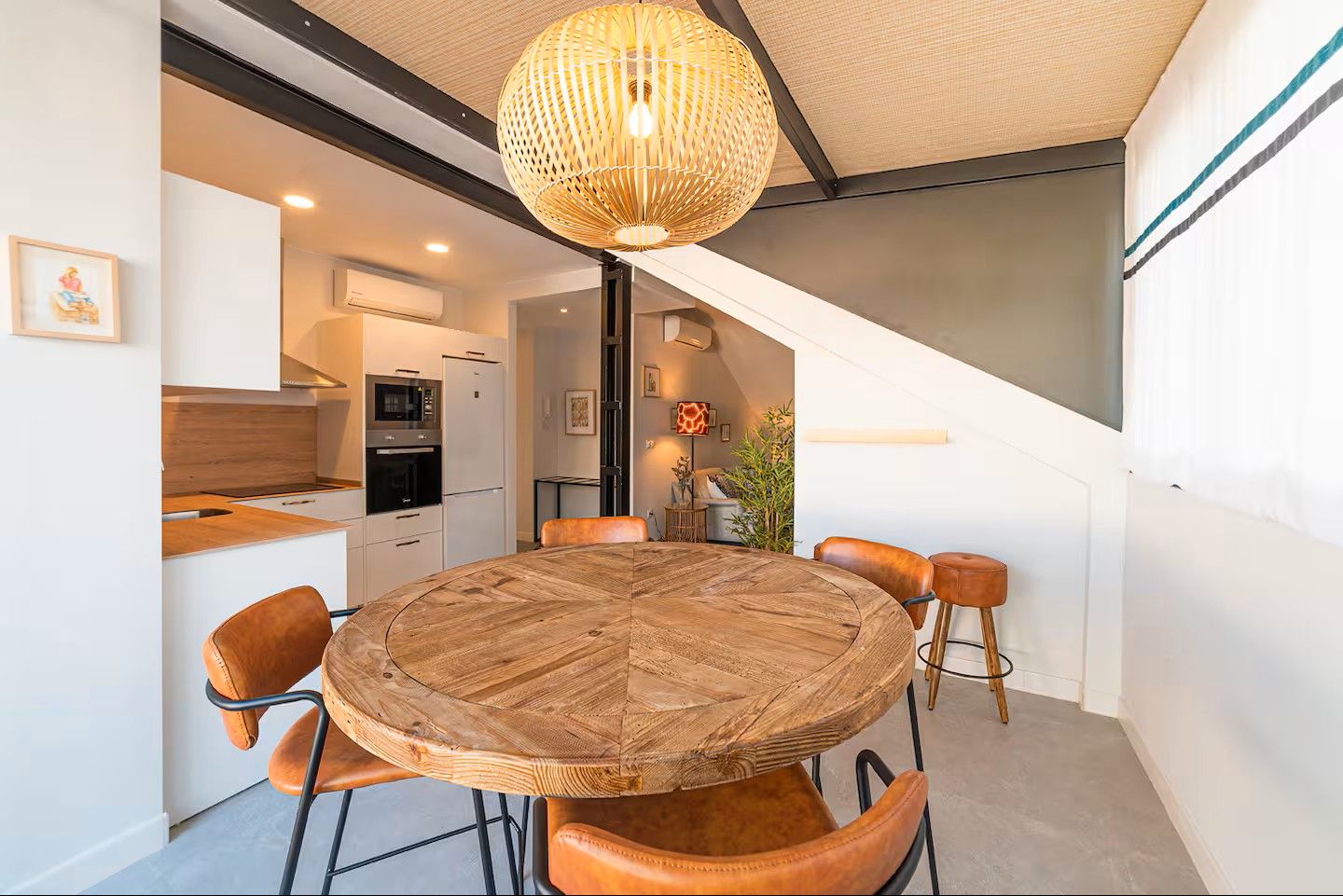 Dining room of Flat to rent in  Sevilla Capital  with Air Conditioner, Furnished and TV