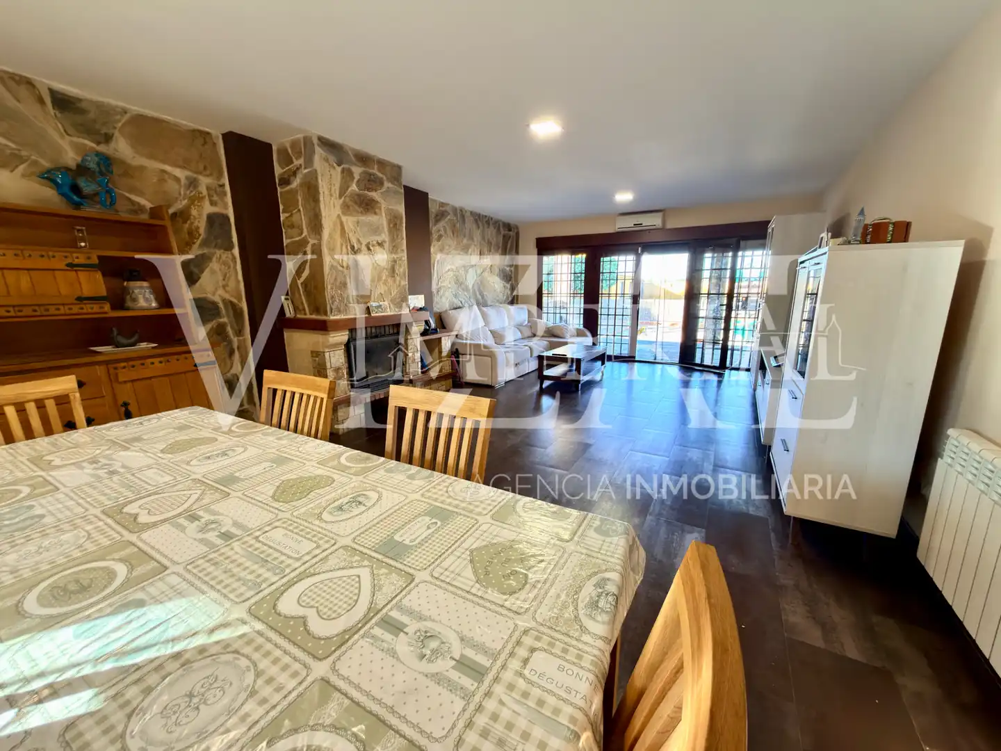 Wohnzimmer von Haus oder Chalet zum Verkauf in El Viso de San Juan mit Klimaanlage, Heizung und Privatgarten
