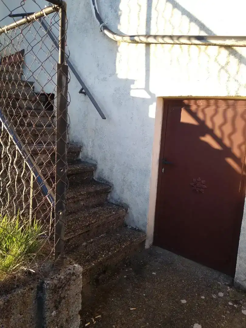 Casa o xalet en venda en Villagatón amb Jardí privat, Traster i Moblat