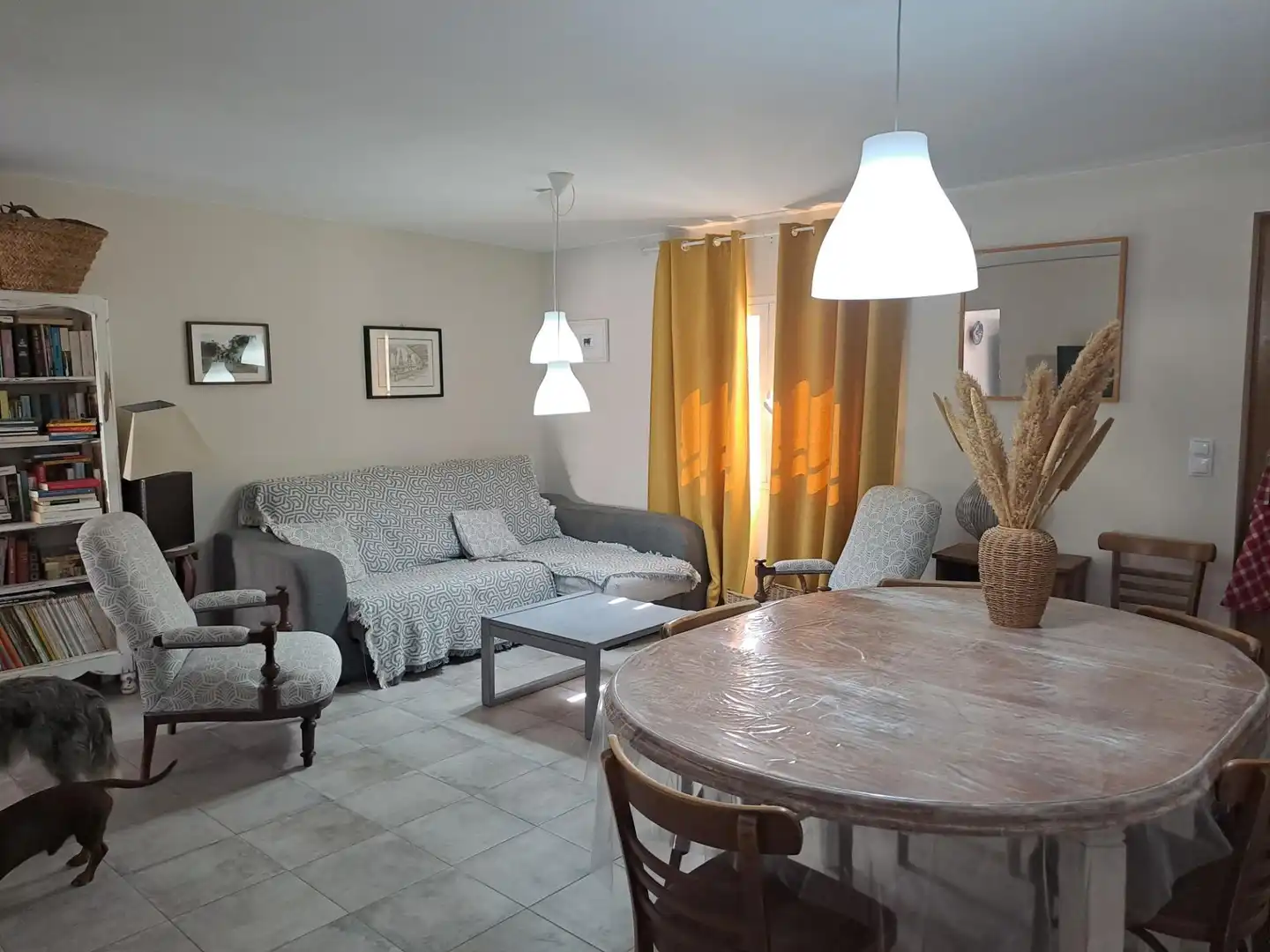 Sala d'estar de Casa o xalet en venda en Cantillana amb Aire condicionat, Calefacció i Jardí privat