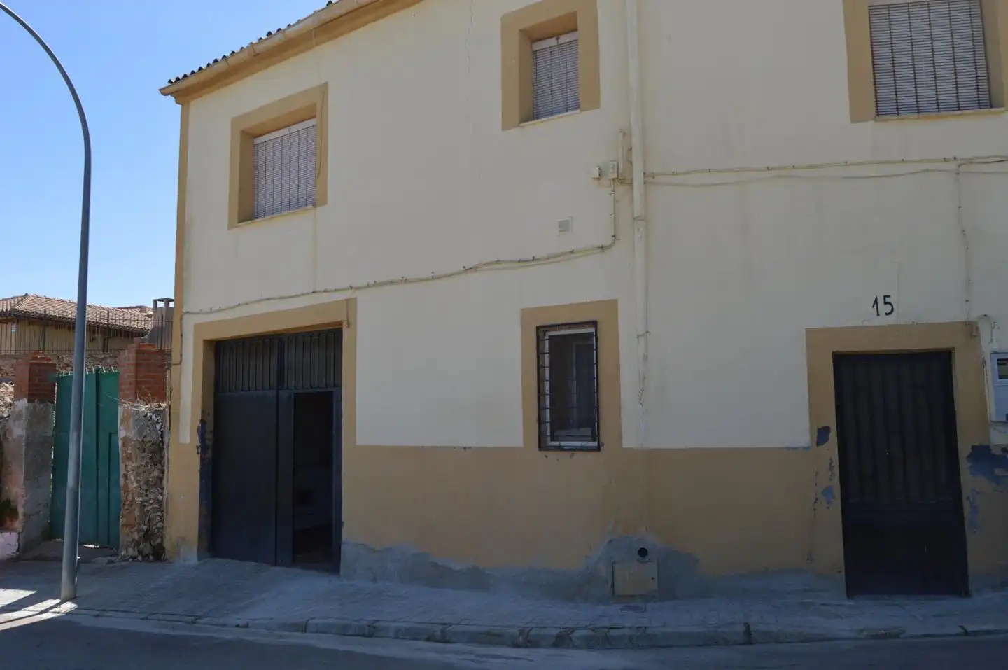 Vista exterior de Casa o chalet en venta en Santa Cruz de la Zarza con Calefacción
