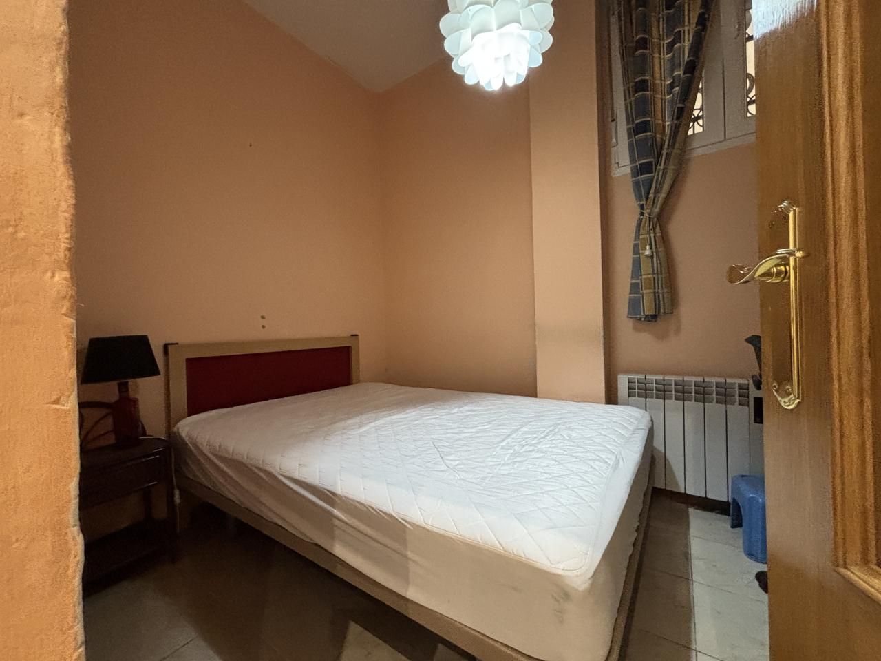 Habitación de Planta baja en venta en  Madrid Capital con Aire acondicionado, Calefacción y Amueblado