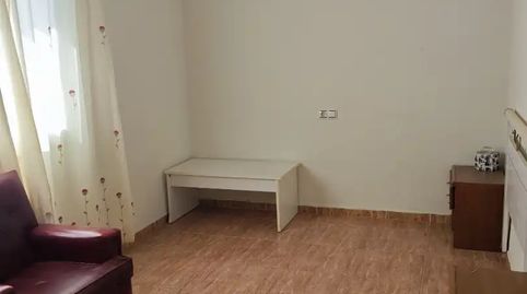 Foto 3 de Casa adosada en venda a Calle José Muriel Igneson, 18, La Carolina, Jaén