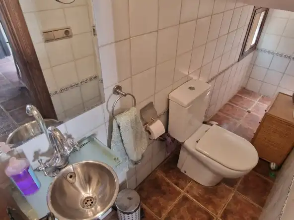 Bany de Casa o xalet en venda en Alhaurín El Grande amb Aire condicionat, Jardí privat i Terrassa