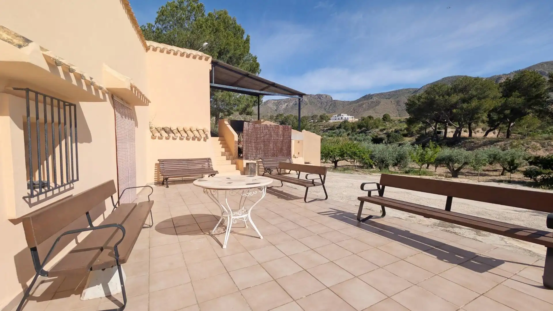 Casa con jardín en venta en Hondón de las Nieves / El Fondó de les Neus, imagen 3