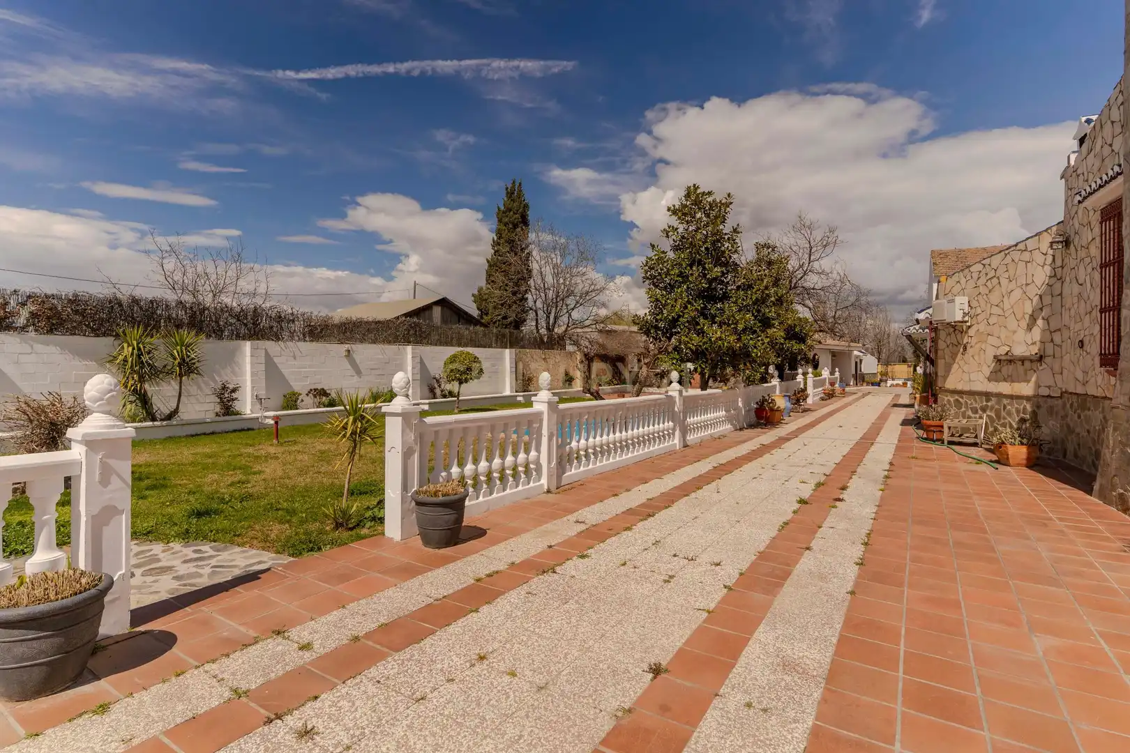 Jardí de Casa o xalet en venda en Granada amb Aire condicionat, Jardí privat i Traster