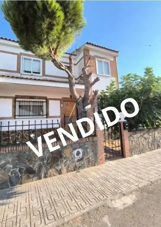 Maison avec jardin à vendre à La Puebla de Montalbán