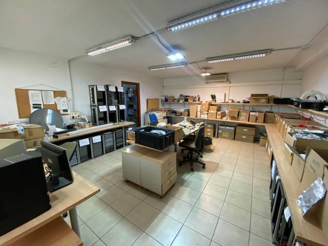 Nave industrial en Venta en Distrito Zeta - Recinto Ferial Cortijo de Torres