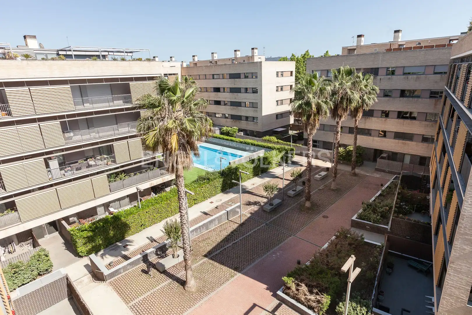 Vista exterior de Piso de alquiler en Sant Cugat del Vallès con Calefacción, Jardín privado y Trastero